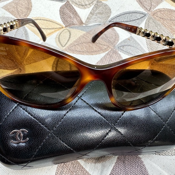 Authentic Chanel Sunglasses Women - Picture 2 of 13